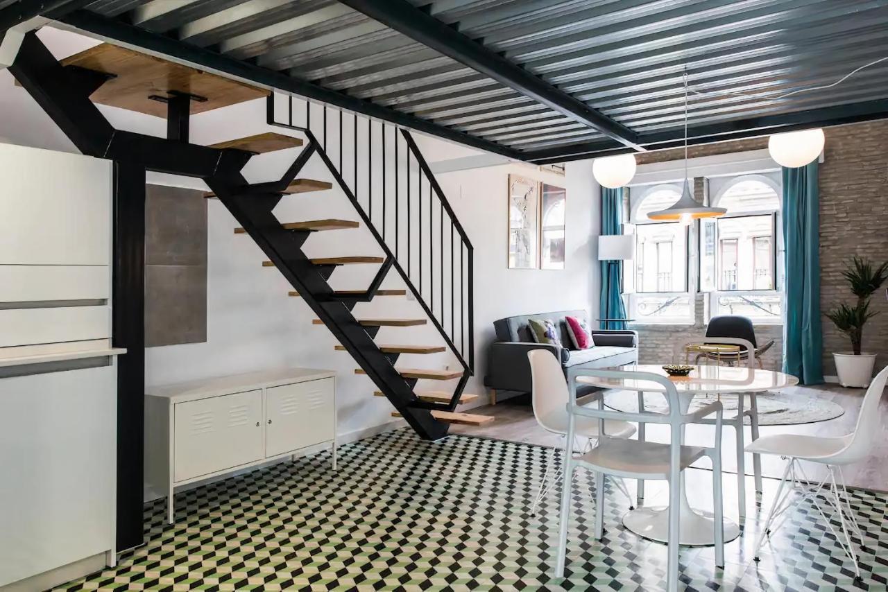 Pop Art Feria Luminoso Duplex Con Terraza Privada Apartment เซบีญา ภายนอก รูปภาพ